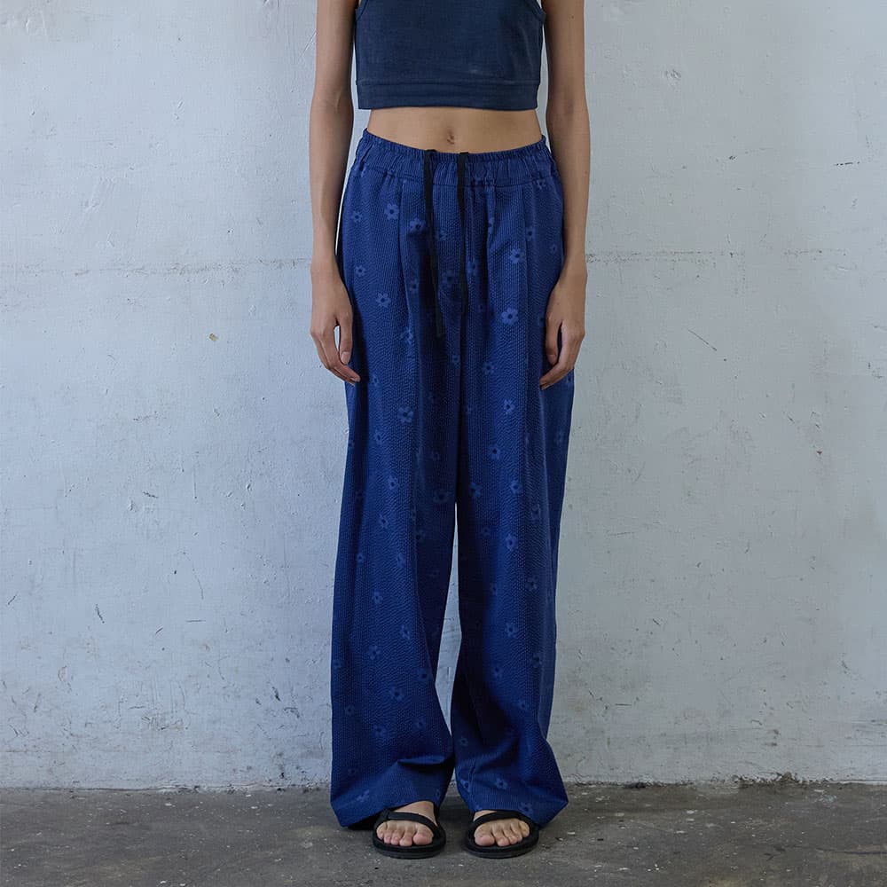 [17th] Daisy Sucker Banding Pants_Navy