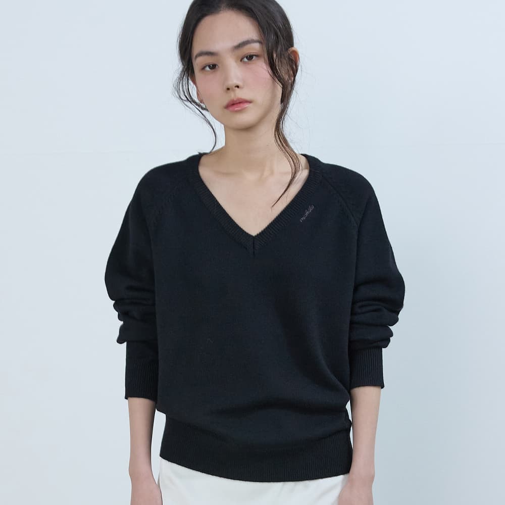 Basic V-neck Wool Knit Black